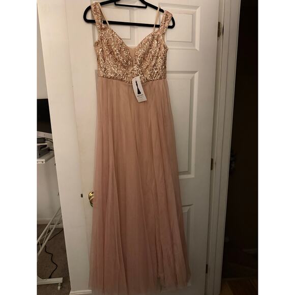 Champagne Colored Sequin Prom/Wedding Dress Size Large - Picture 2 of 7